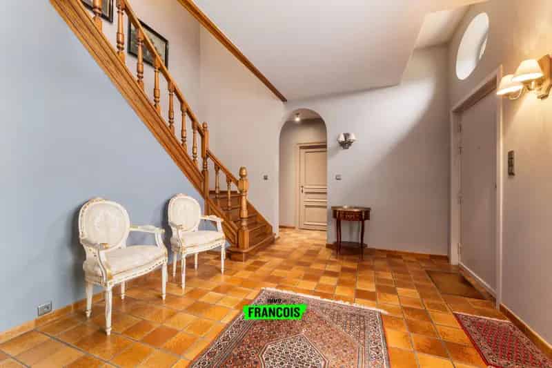 Landelijk gelegen villa met 5 slaapkamers op een royaal perceel van 4.119 m²