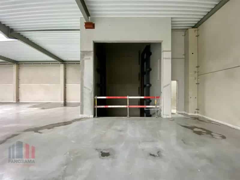 Nieuwbouw bedrijfsgebouw te huur in Beernemsteenweg Wingene