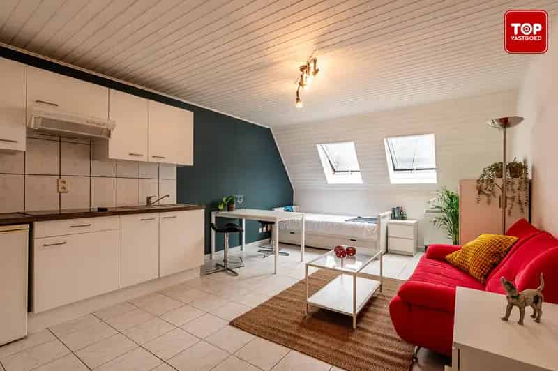 Instapklare studio om de hoek van de Coupure.