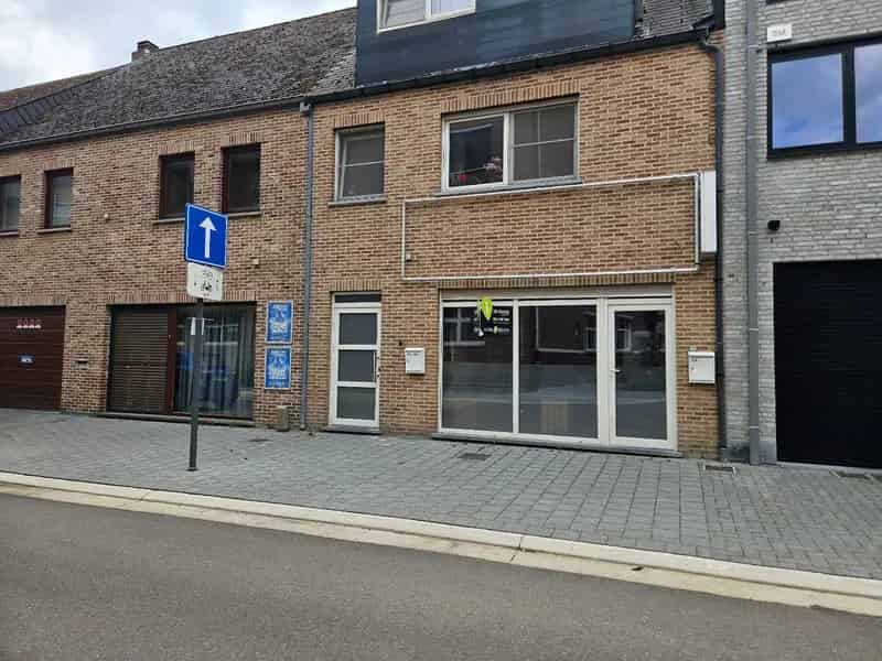 Recente handelsruimte in het centrum van Mol !