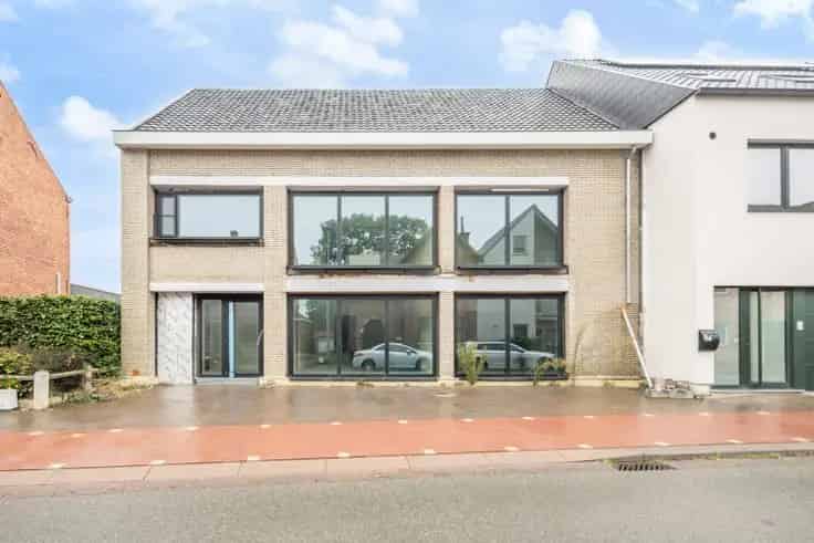 Handelshuis met Appartement te Nieuwrode
