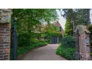 Huis te Koop Lochristi - Exclusieve Villa met Tuin en Sauna