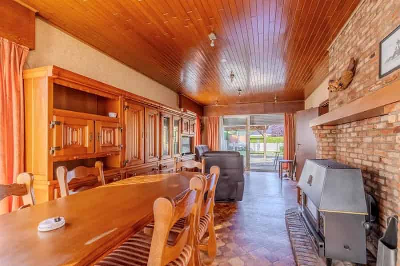 Te renoveren laagbouwwoning op 8a 18ca