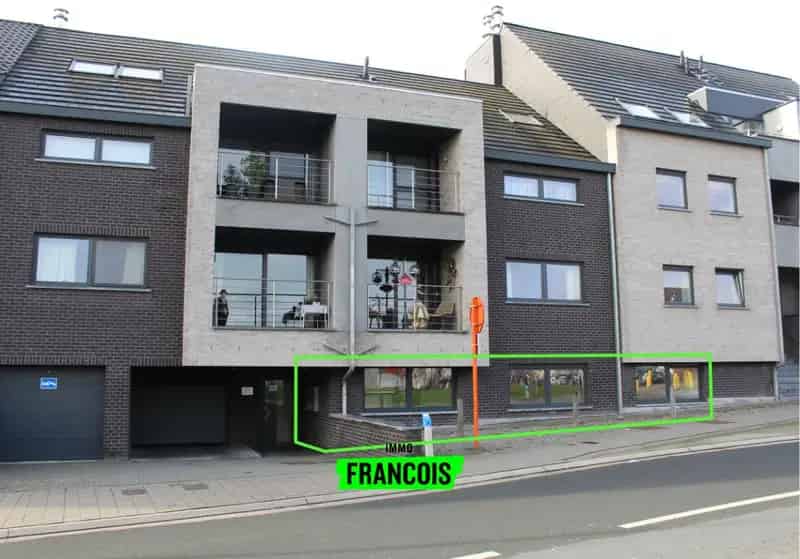 Goedgelegen, instapklaar appartement op het gelijkvloers