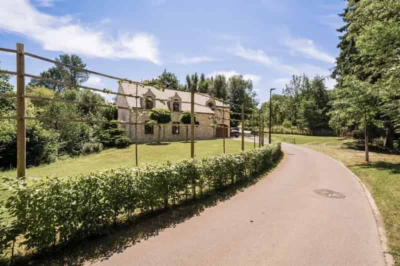 Unieke villa te koop met als troeven: Rust, ruimte en comfort in het groen