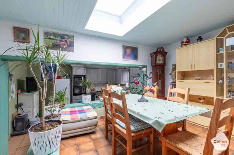 CHARMEVOLLE TE RENOVEREN VRIJSTAANDE WONING op een perceel van 1624m²