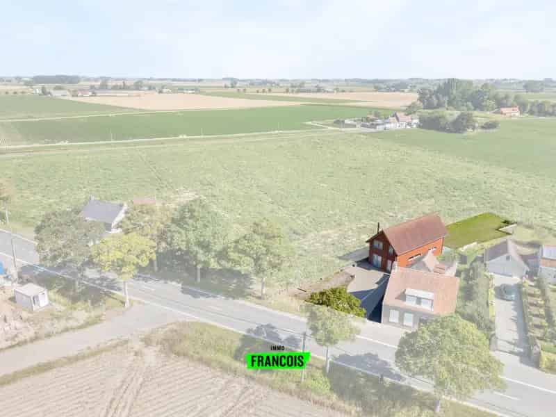 Recente woning van 2007 met 3 slaapkamers en open zicht in Alveringem
