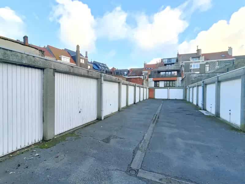 16 garageboxen te koop te Oostende!*