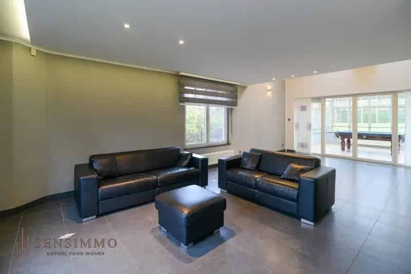 OPEN KIJKDAG 1 MEI: Prachtige villa met 250m² bew. opp. op 17a perceel te Genk