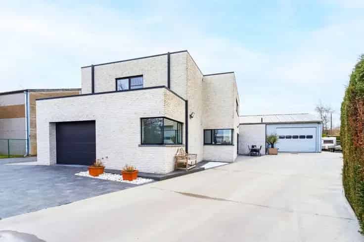 Villa met Loods te Koop Ingelmunster: Luxe Wonen & Commercie