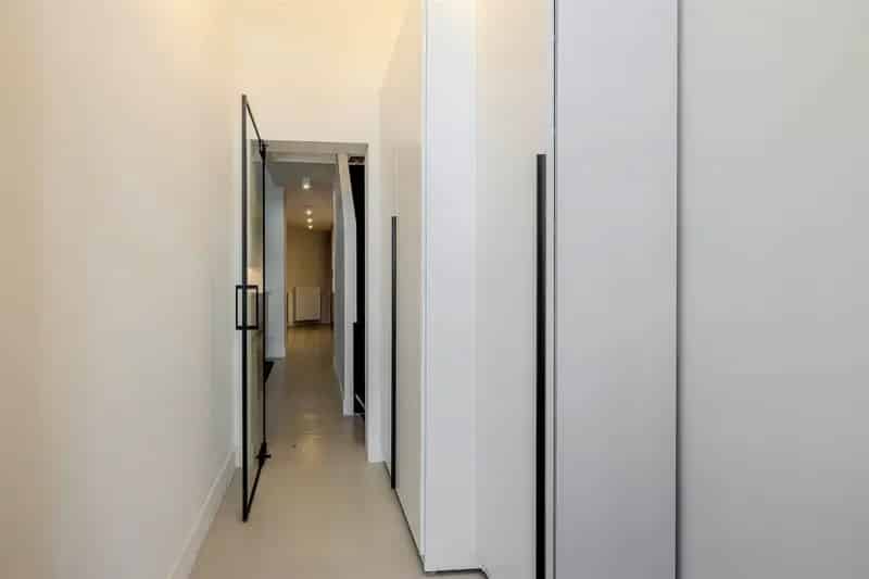 Gerenoveerde herenwoning (180m² incl. kelderruimte) met 4 slaapkamers, 2 badkamers op toplocatie