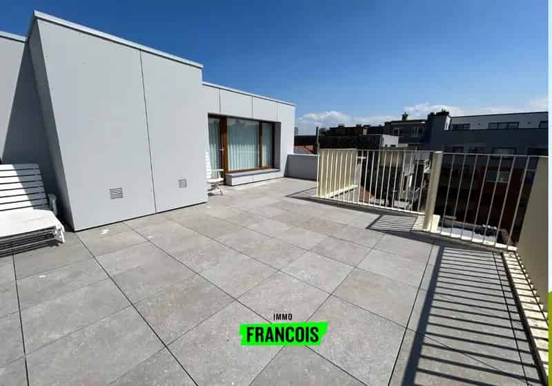 Appartement met 2 grote terrassen te huur pal in het centrum van Oostende!
