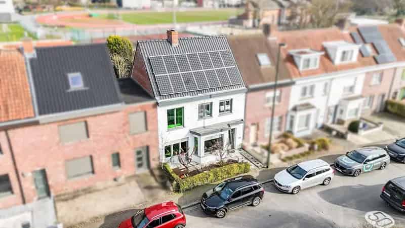 Te renoveren woning in het hart van Torhout!