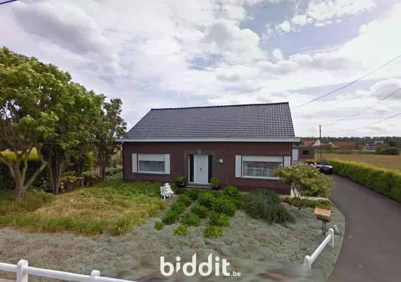 ALLEENSTAANDE WONING