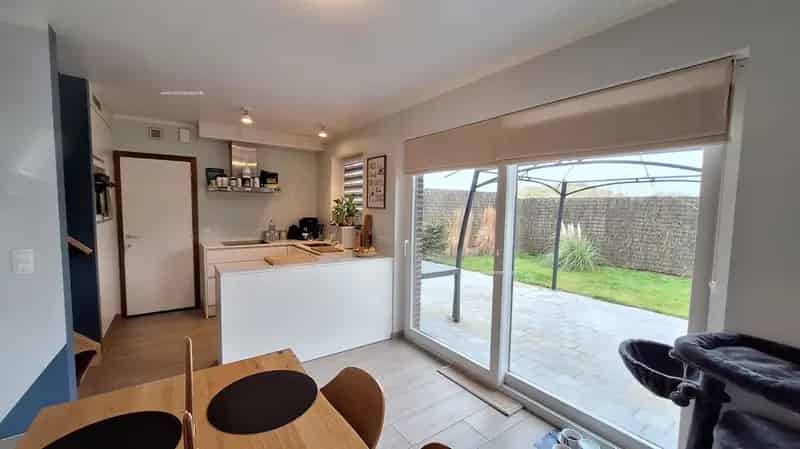 Hoekwoning te koop Roeselare