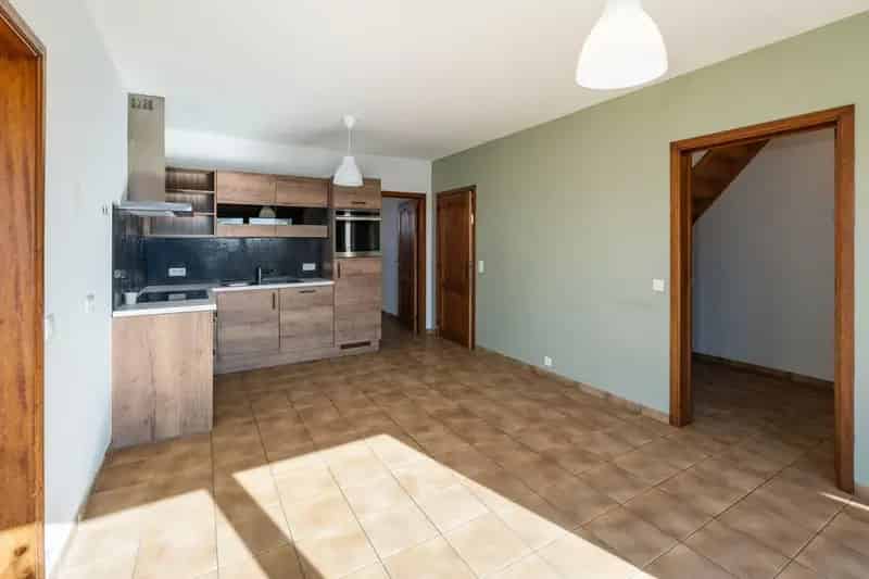 Ruime alleenstaande villa met garage en tuin - uitermate geschikt voor groot gezin, kangoeroewonen of co-housing