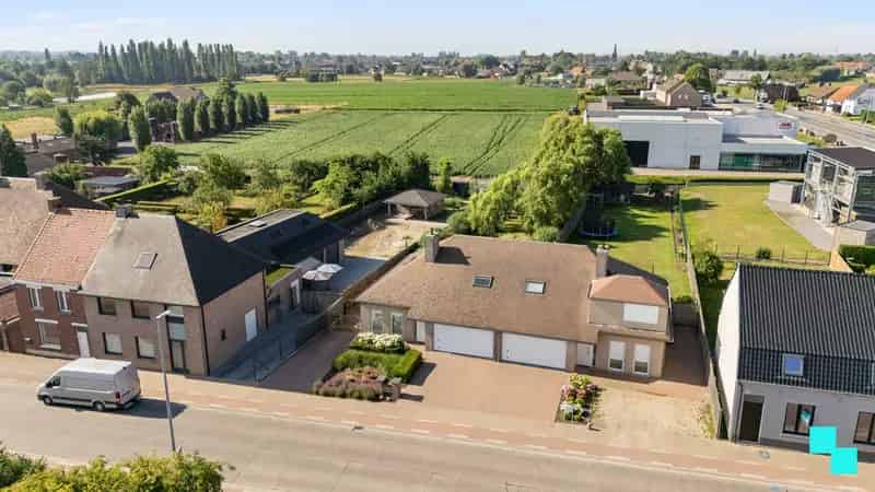 Huis te koop Roeselare: Grote gezinswoning met tuin