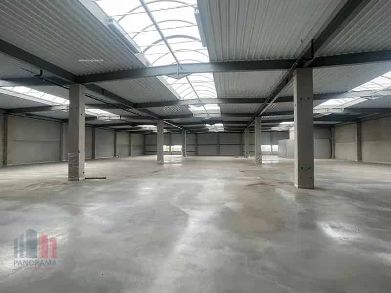 Nieuwbouw bedrijfsgebouw te huur in Beernemsteenweg Wingene