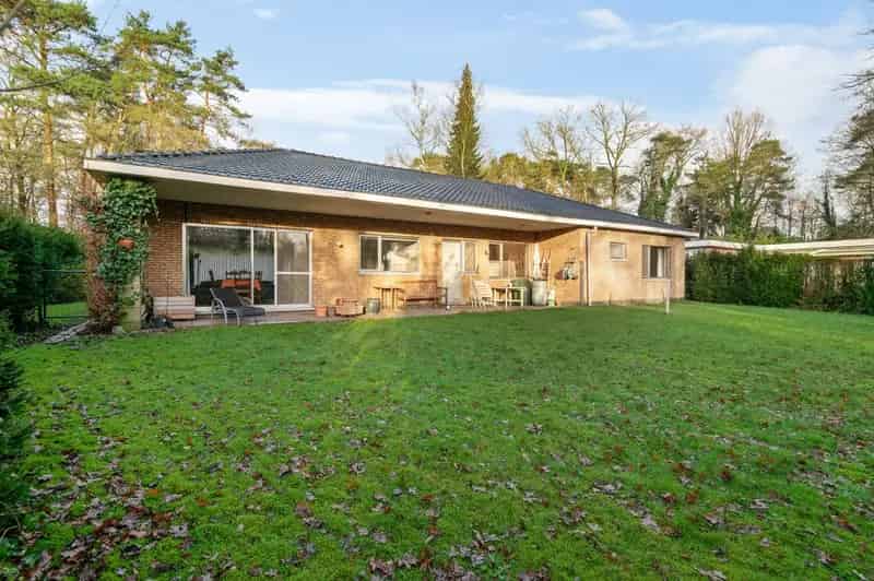 Goed onderhouden laagbouwwoning met 4 slpks