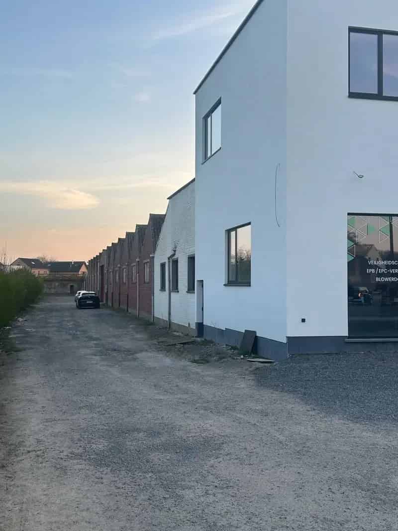 LEDE - Opslagruimte met centrale ligging