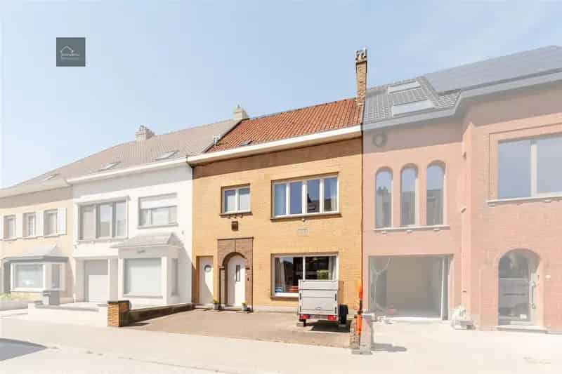 Grote rijwoning - 3 slaapkamers, diepe tuin, toplocatie.