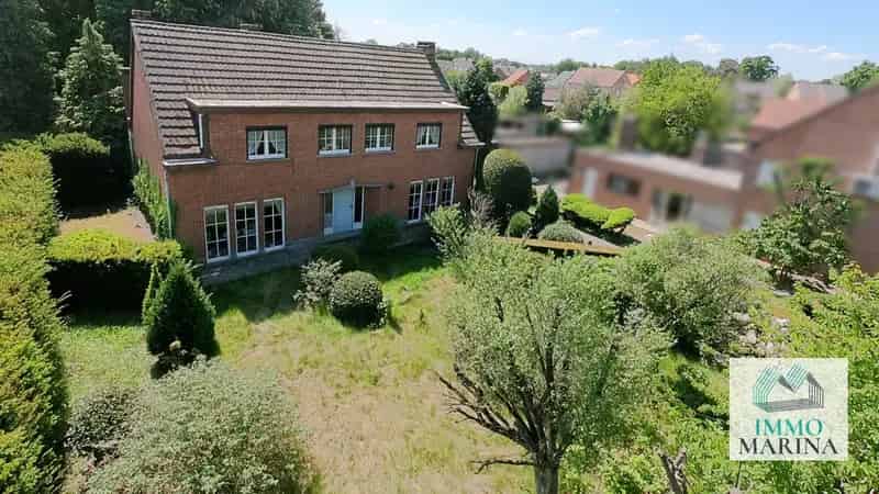 Zeer ruime woning met 6 kamers op ca 40 are nabij centrum Tremelo