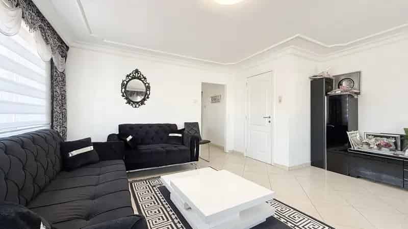 Lichtrijk appartement met 3 slpks, tuin én staanplaats!