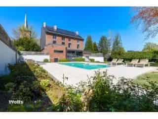 Huis te koop - 700m² luxe villa met zwembad
