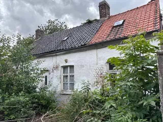 Te renoveren huis met tuin 291m²