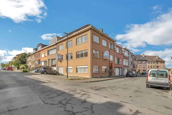 Duplex met 3 slaapkamers te koop in Sint-Pieters-Leeuw