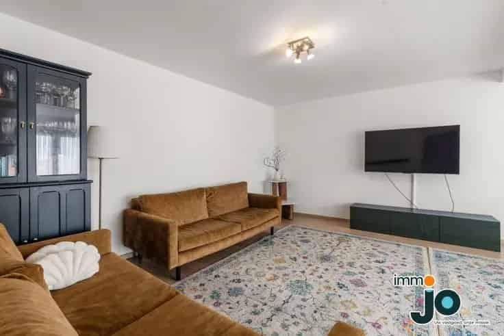 Lichtrijk 2-slaapkamerappartement te Oostende Nabij Strand
