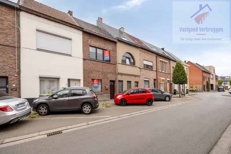 Rijwoning met 3 slaapkamers en tuin