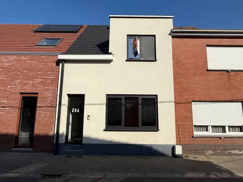 OVERMERE - Recente woning met open zicht.