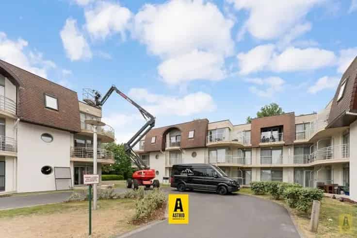 Appartement Te Koop: Vakantieappartement met Zwembad en Parking