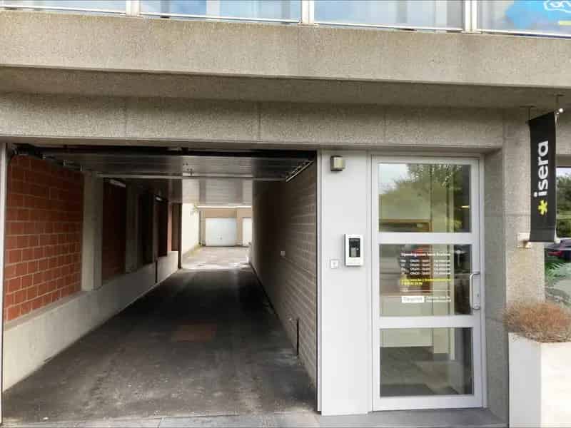 Afgesloten garagebox te Bredene