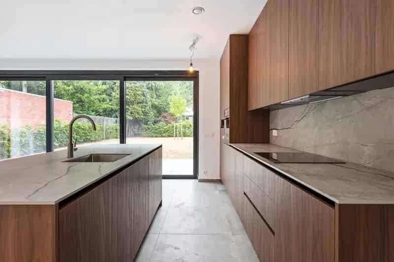 Halfopen nieuwbouwwoning met 3 à 4 SLPKS en grote tuin in Kapellen!