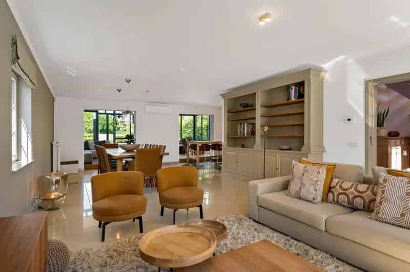 Instapklare, luxueuze woning (263 m²) met 4 slaapkamers en prachtige tuin te koop!