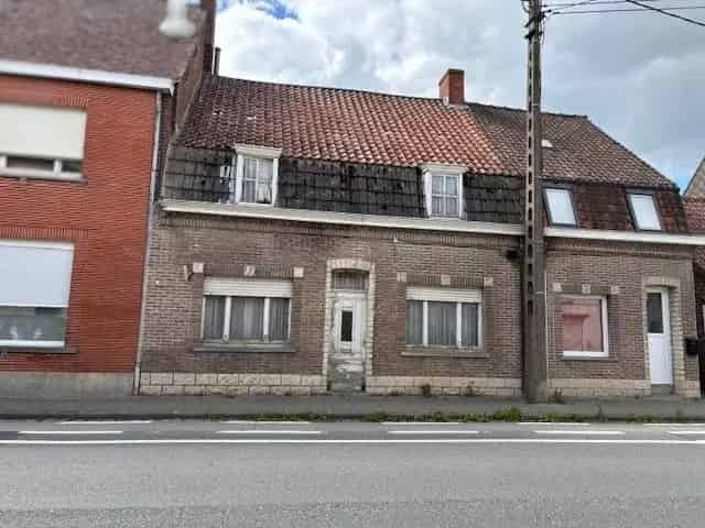 Te renoveren huis 99m² met tuin en zijuitweg