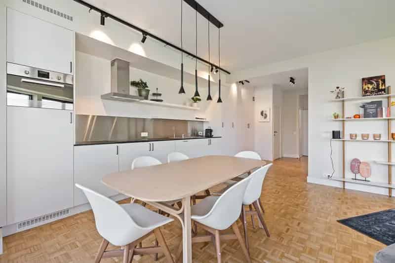 Ruim hoekappartement te huur Antwerpen Zuid 104m²