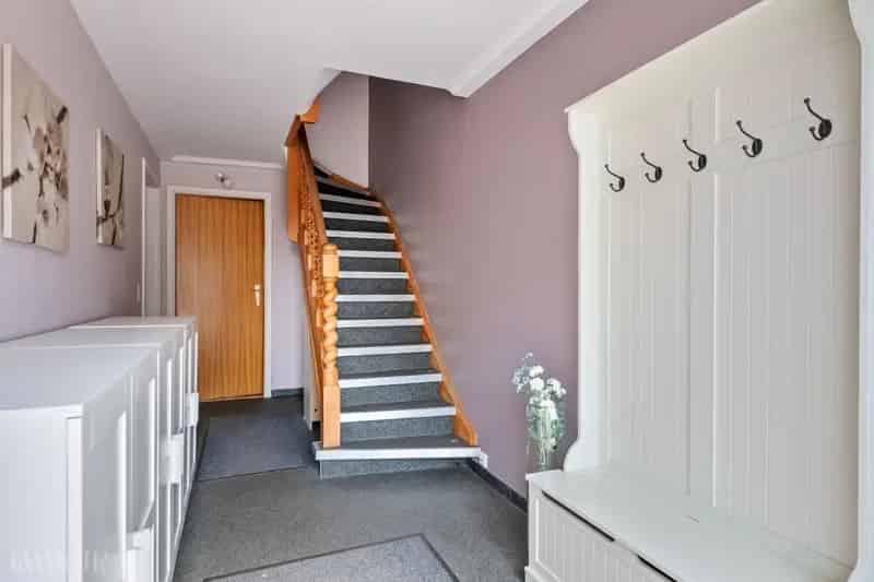 Charmante bel-etage met tuin en oprit nabij centrum Aartselaar.