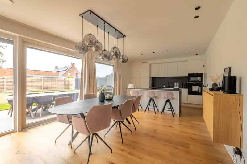 Luxueus afgewerkte alleenstaande woning op 481 m²