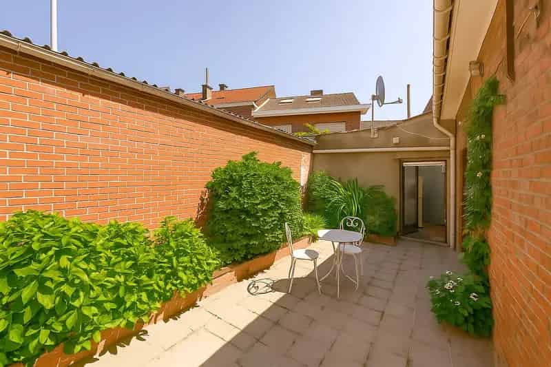 Huis te huur Tielt: Charmante stadswoning met terras en garage