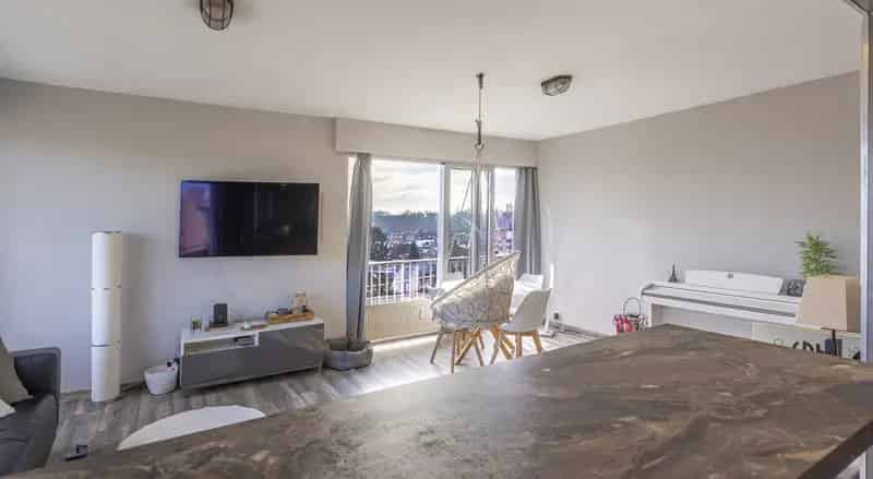 Prachtig gerenoveerd appartement met verzicht