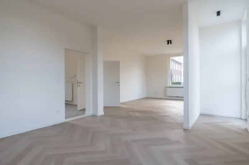Gerenoveerde woning met 4 slaapkamers op 375m² te Arendonk.