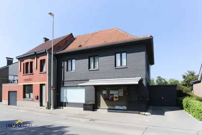 Instapklare woning, 3 kamers en garage te Moerzeke!