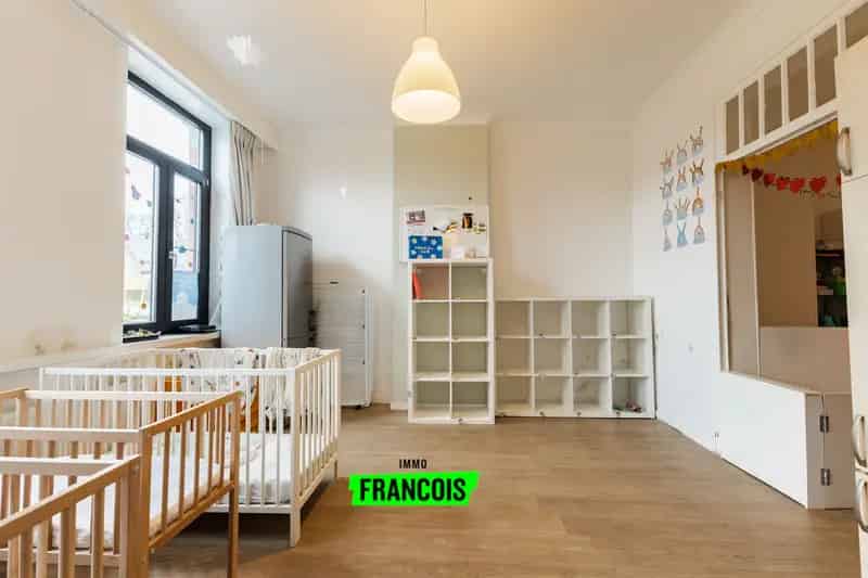 Verrassend ruime woning te koop nabij centrum Ronse!