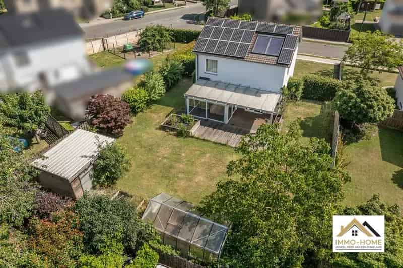 Mooie instapklare woning in rustige wijk te Evergem