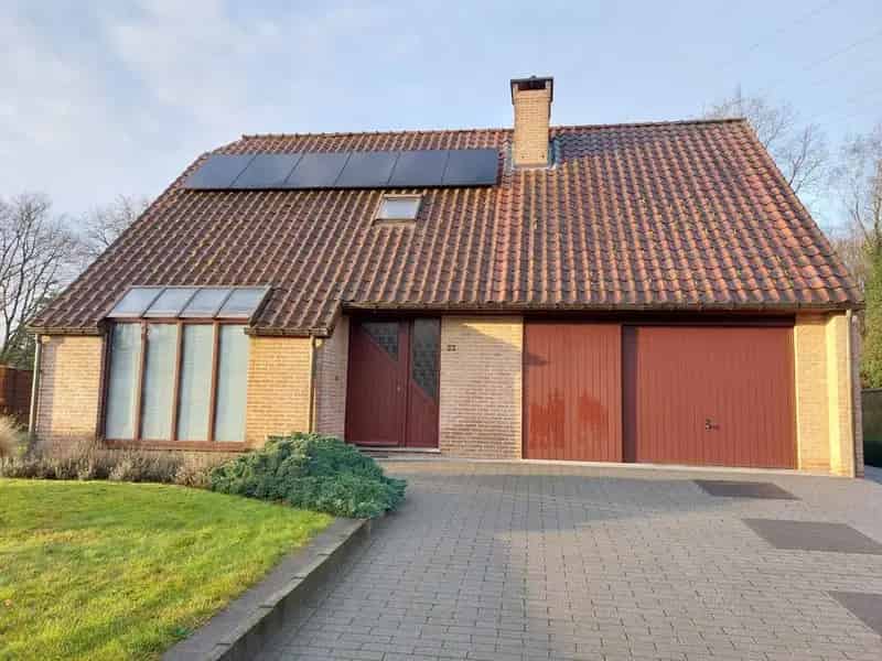 Rustig gelegen gerenoveerde woning op een mooi perceel (880 m²) vlakbij de natuur!