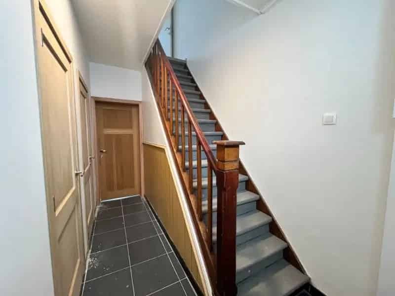 Gerenoveerde woning met tuin en garage!