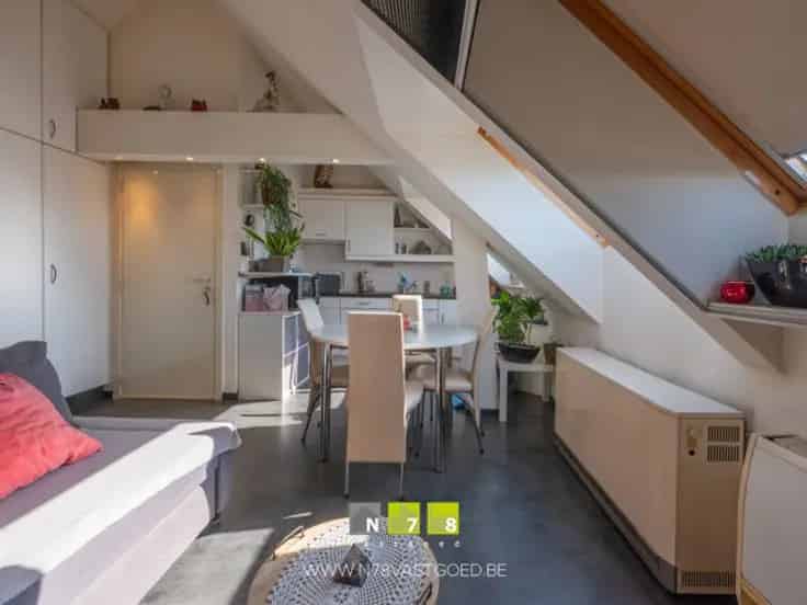 Studio Te Koop Maaseik: Verhuurde Studio met Kelderberging en Autostaanplaats